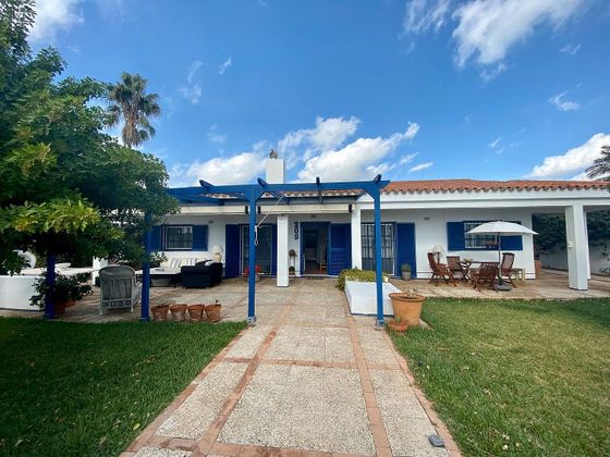 Foto 1 de Chalet en venta en La Cañada-Costacabana-Loma Cabrera-El Alquián de 3 habitaciones con terraza y piscina