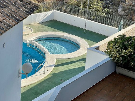 Foto 2 de Casa adossada en venda a Los Ángeles - Cruz de Caravaca de 4 habitacions amb terrassa i piscina