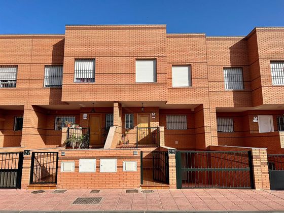 Foto 1 de Casa adossada en venda a carretera Los Cortijillos de 3 habitacions amb terrassa i balcó