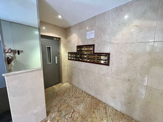 Foto 2 de Venta de piso en Centro - Almería de 4 habitaciones con garaje y balcón