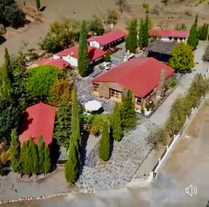 Foto 2 de Casa en venda a Nevada de 6 habitacions amb terrassa i piscina
