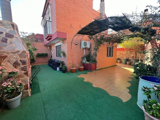 Foto 1 de Casa en venta en Huércal de Almería de 4 habitaciones con terraza y jardín