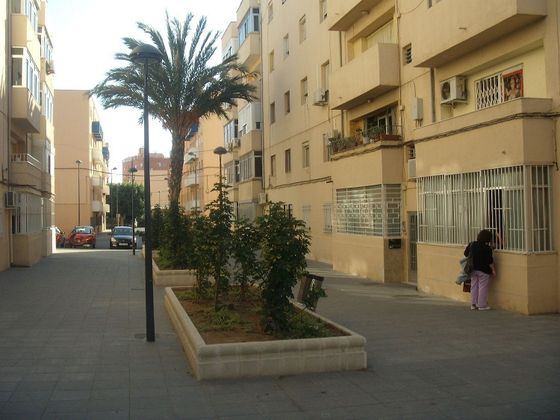 Foto 1 de Piso en venta en calle Vigo de 4 habitaciones con balcón y ascensor