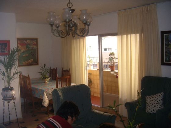 Foto 2 de Piso en venta en calle Vigo de 4 habitaciones con balcón y ascensor