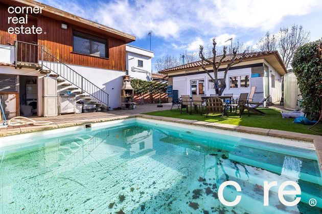Foto 1 de Xalet en venda a Mira-sol de 3 habitacions amb piscina i jardí