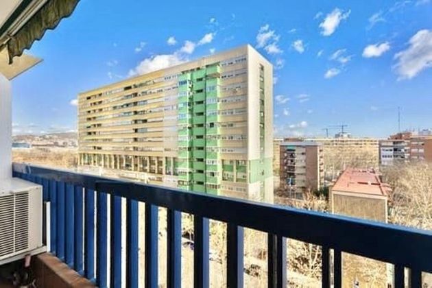 Foto 2 de Pis en venda a La Verneda i la Pau de 3 habitacions amb balcó i ascensor