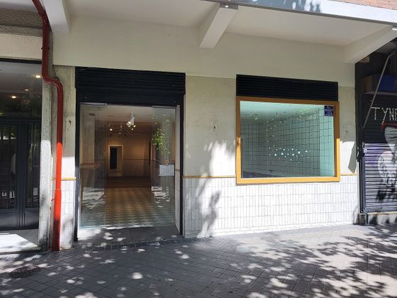 Foto 1 de Local en alquiler en calle De Clara del Rey de 180 m²