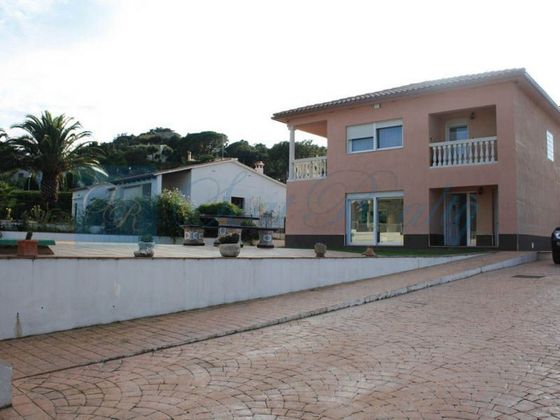 Foto 1 de Chalet en venta en Cabanyes-Mas Ambrós-Mas Pallí de 7 habitaciones con terraza y piscina