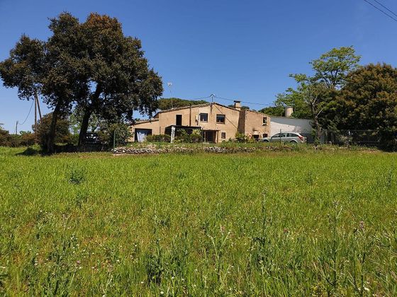 Foto 2 de Casa rural en venta en Montbarbat de 5 habitaciones con terraza y jardín