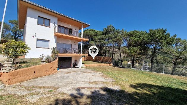 Foto 2 de Chalet en venta en Sant Iscle de Vallalta de 6 habitaciones con terraza y garaje