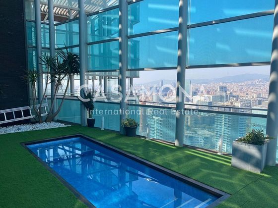 Foto 1 de Àtic en venda a Diagonal Mar i el Front Marítim del Poblenou de 4 habitacions amb terrassa i piscina