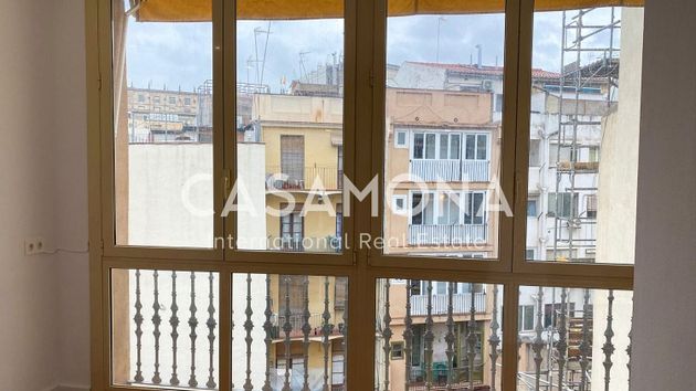 Foto 2 de Piso en venta en El Gòtic de 3 habitaciones con garaje y aire acondicionado