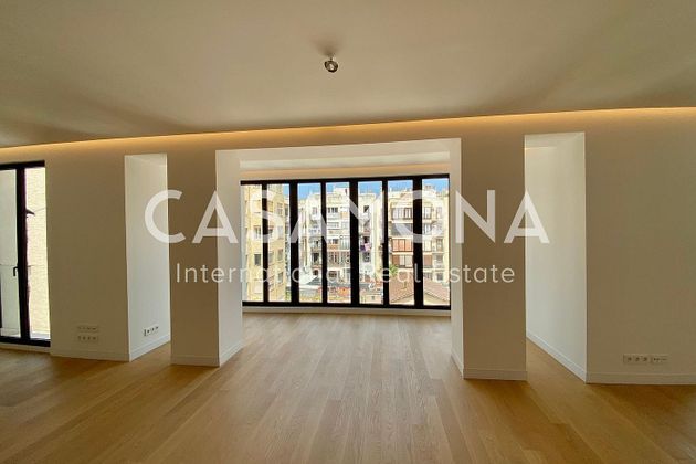 Foto 1 de Pis en venda a Sant Pere, Santa Caterina i la Ribera de 2 habitacions amb garatge i aire acondicionat