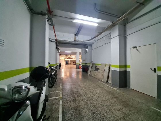 Foto 2 de Garatge en lloguer a calle Del Comte Borrell de 10 m²