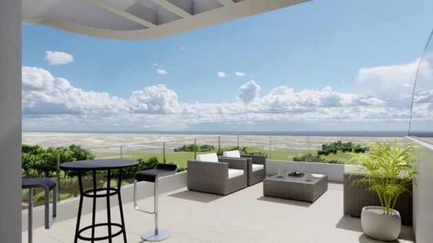 Foto 1 de Pis en venda a Puerto Deportivo de 2 habitacions amb terrassa i piscina