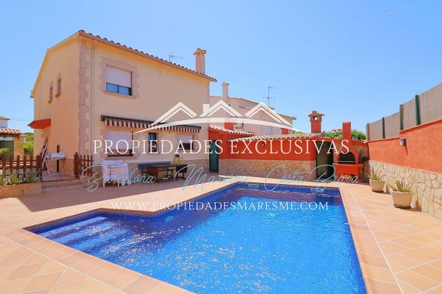 Foto 1 de Venta de chalet en paseo Castell i Mar de 3 habitaciones con terraza y piscina