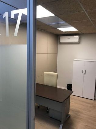 Foto 2 de Alquiler de oficina en calle De Brusi con aire acondicionado
