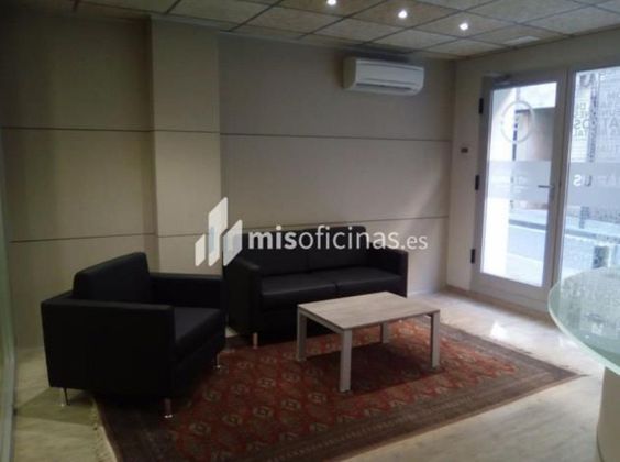Foto 2 de Oficina en alquiler en calle De Sant Màrius de 14 m²