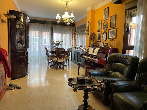 Foto 1 de Pis en venda a Maria Auxiliadora - Barriada LLera de 4 habitacions amb terrassa i garatge