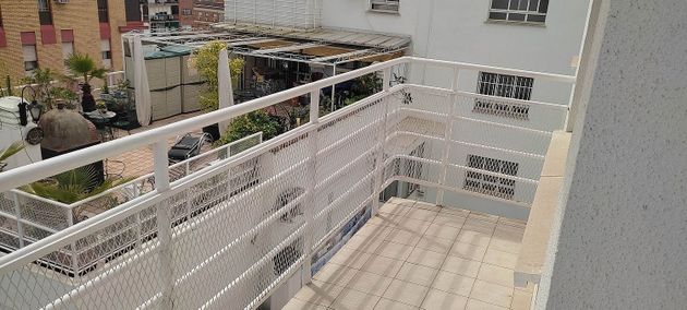 Foto 2 de Piso en venta en Maria Auxiliadora - Barriada LLera de 3 habitaciones con terraza y ascensor