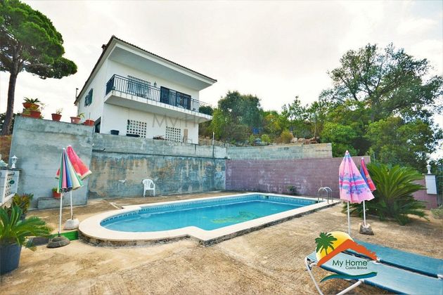 Foto 1 de Xalet en venda a avenida De la Senyera de 3 habitacions amb terrassa i piscina