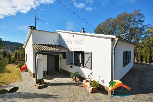 Foto 2 de Xalet en venda a calle Violeta de 3 habitacions amb terrassa i garatge