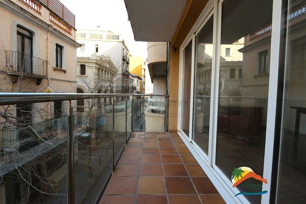 Foto 1 de Venta de piso en plaza Espanya de 2 habitaciones con terraza y balcón