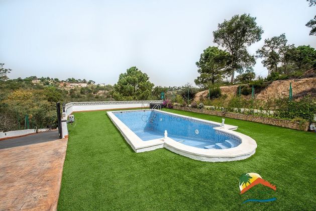 Foto 2 de Xalet en venda a calle Begur de 3 habitacions amb terrassa i piscina