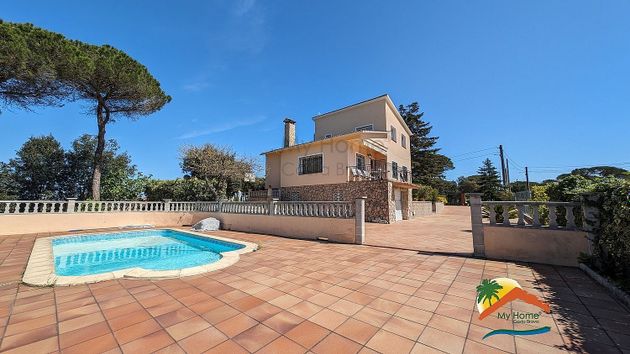Foto 1 de Xalet en venda a calle De Sant Pere de 4 habitacions amb terrassa i piscina