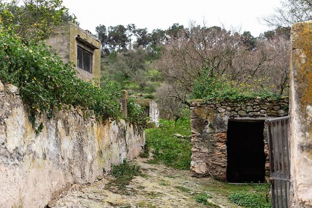 Foto 1 de Casa rural en venta en Sant Antoni de Portmany de 4 habitaciones con jardín