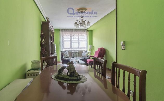 Foto 2 de Pis en venda a calle Arzobispo Blanco de 2 habitacions amb terrassa i mobles