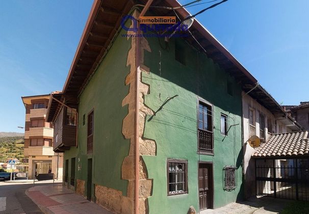 Foto 2 de Casa adossada en venda a calle El Portalón de 5 habitacions amb mobles i calefacció