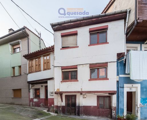 Foto 1 de Casa en venda a calle Canuto Hevia de 4 habitacions i 195 m²