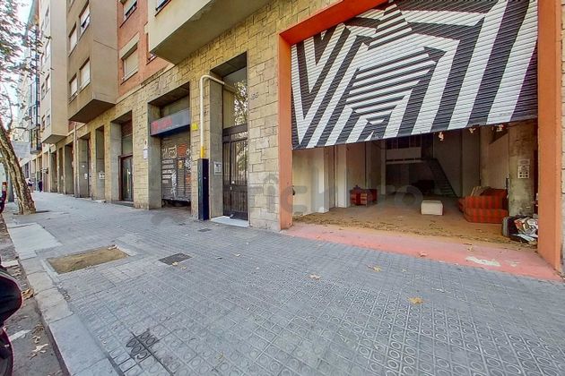 Foto 2 de Local en venda a calle De Lepant de 192 m²