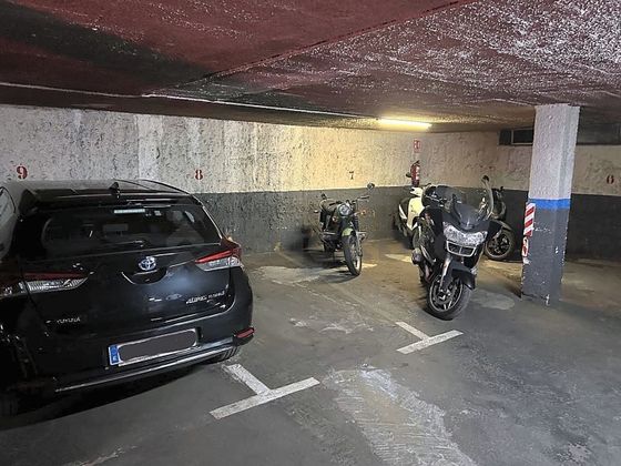 Foto 2 de Venta de garaje en Vila de Gràcia de 20 m²