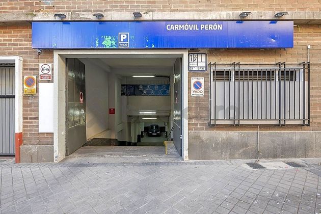 Foto 1 de Local en venda a avenida Del General Perón de 439 m²