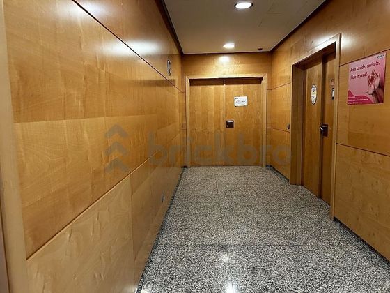 Foto 2 de Oficina en lloguer a calle De Albarracín de 350 m²