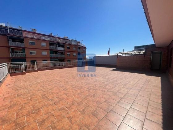Foto 1 de Ático en venta en Sant Vicenç dels Horts de 4 habitaciones con terraza y balcón