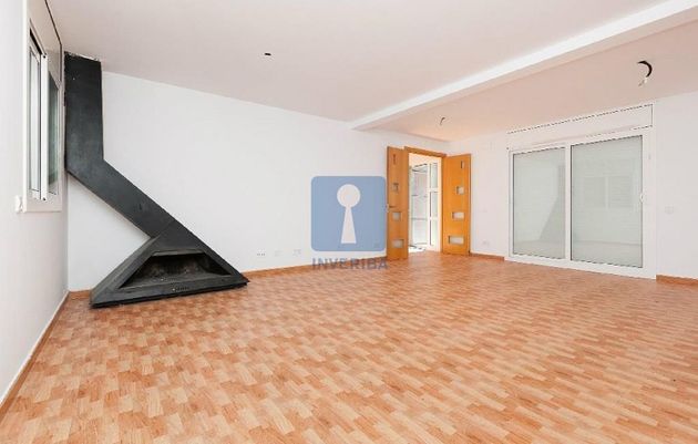 Foto 1 de Casa en venda a Vallirana de 3 habitacions amb terrassa i piscina