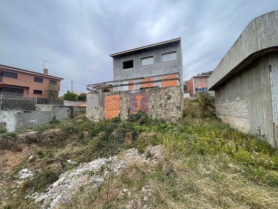 Foto 1 de Casa en venda a Corbera de Llobregat de 3 habitacions i 229 m²