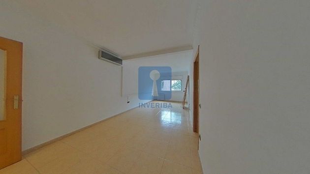 Foto 2 de Piso en venta en El Raval - Safaretjos de 2 habitaciones con aire acondicionado y calefacción