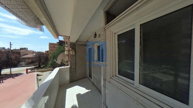 Foto 1 de Pis en venda a Zona Mercat de 2 habitacions amb balcó i ascensor
