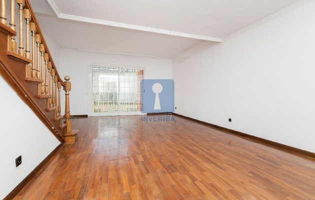 Foto 2 de Casa en venta en Sant Vicenç dels Horts de 3 habitaciones con terraza y garaje