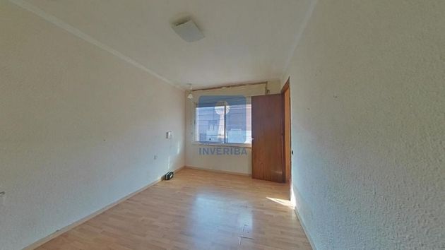 Foto 2 de Pis en venda a Gavarra de 3 habitacions i 76 m²