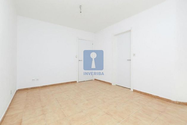 Foto 2 de Pis en venda a Sant Andreu de la Barca de 4 habitacions i 74 m²