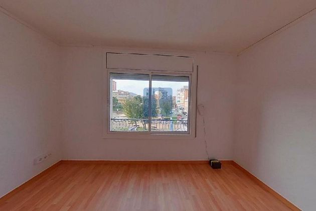 Foto 2 de Piso en venta en Marianao de 3 habitaciones con balcón