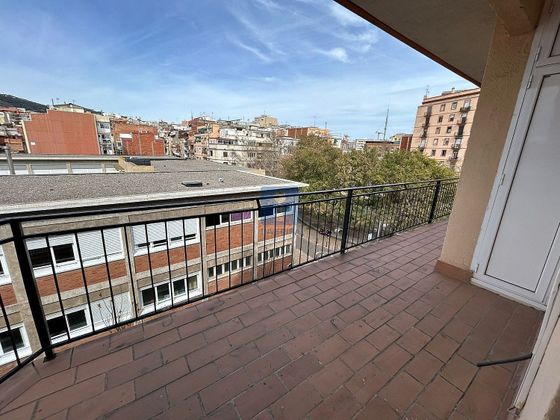 Foto 1 de Àtic en venda a Collblanc de 3 habitacions amb balcó