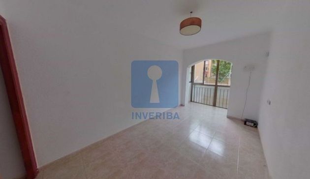 Foto 1 de Venta de piso en Can Borrell - La Plana de Lledó de 3 habitaciones con ascensor