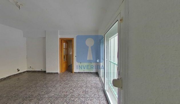 Foto 2 de Pis en venda a Sant Vicenç dels Horts de 3 habitacions amb balcó i aire acondicionat