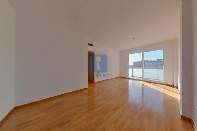 Foto 1 de Pis en venda a Centre - Castelldefels de 3 habitacions amb balcó i ascensor